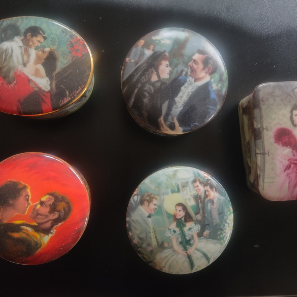 Vintage Decorative Tin Set with Romantic Scenes